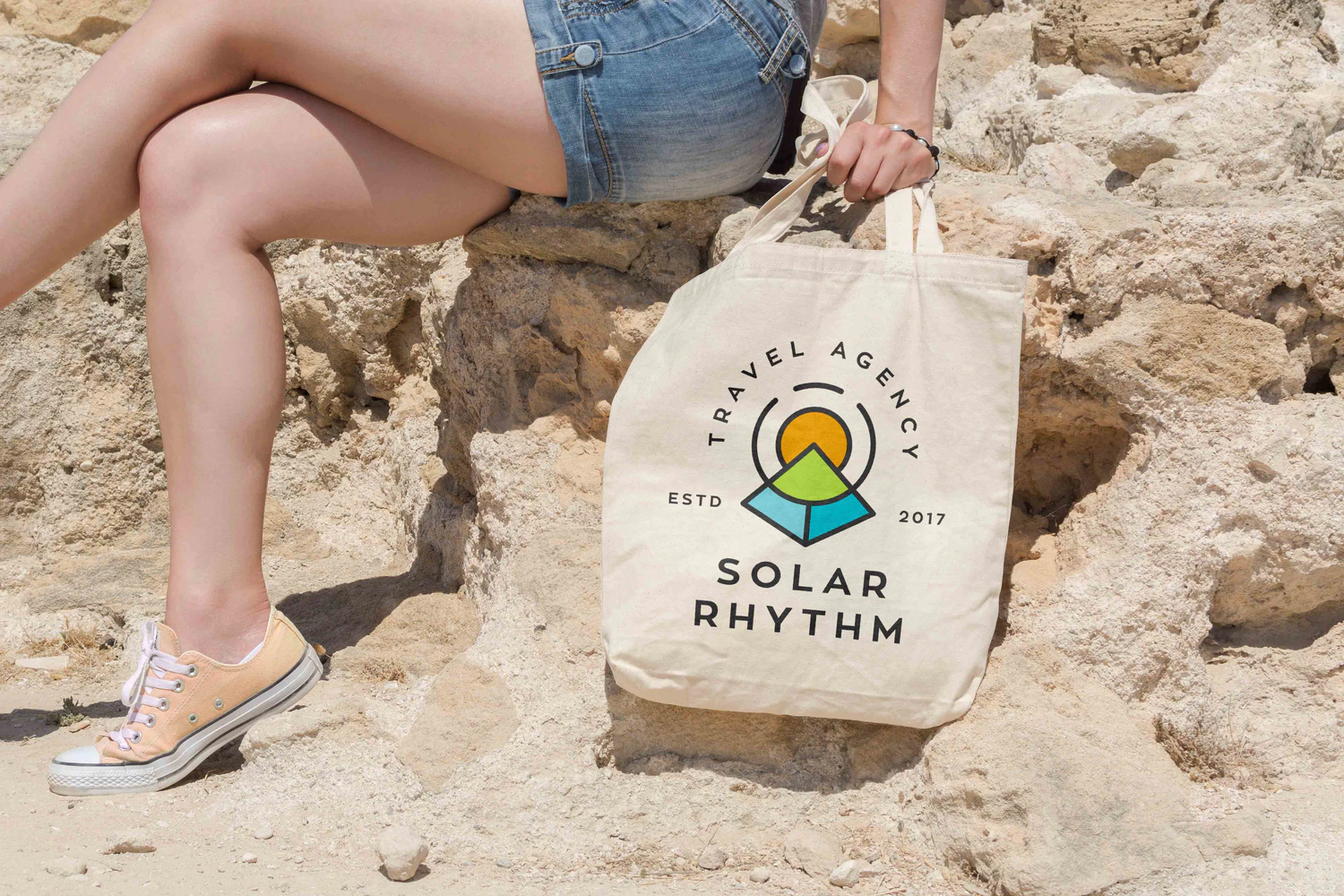 3627 10款海边旅游场景文创产品帆布手提袋设计PS样机 Canvas Tote Bag Mockups Pack Vol. 3