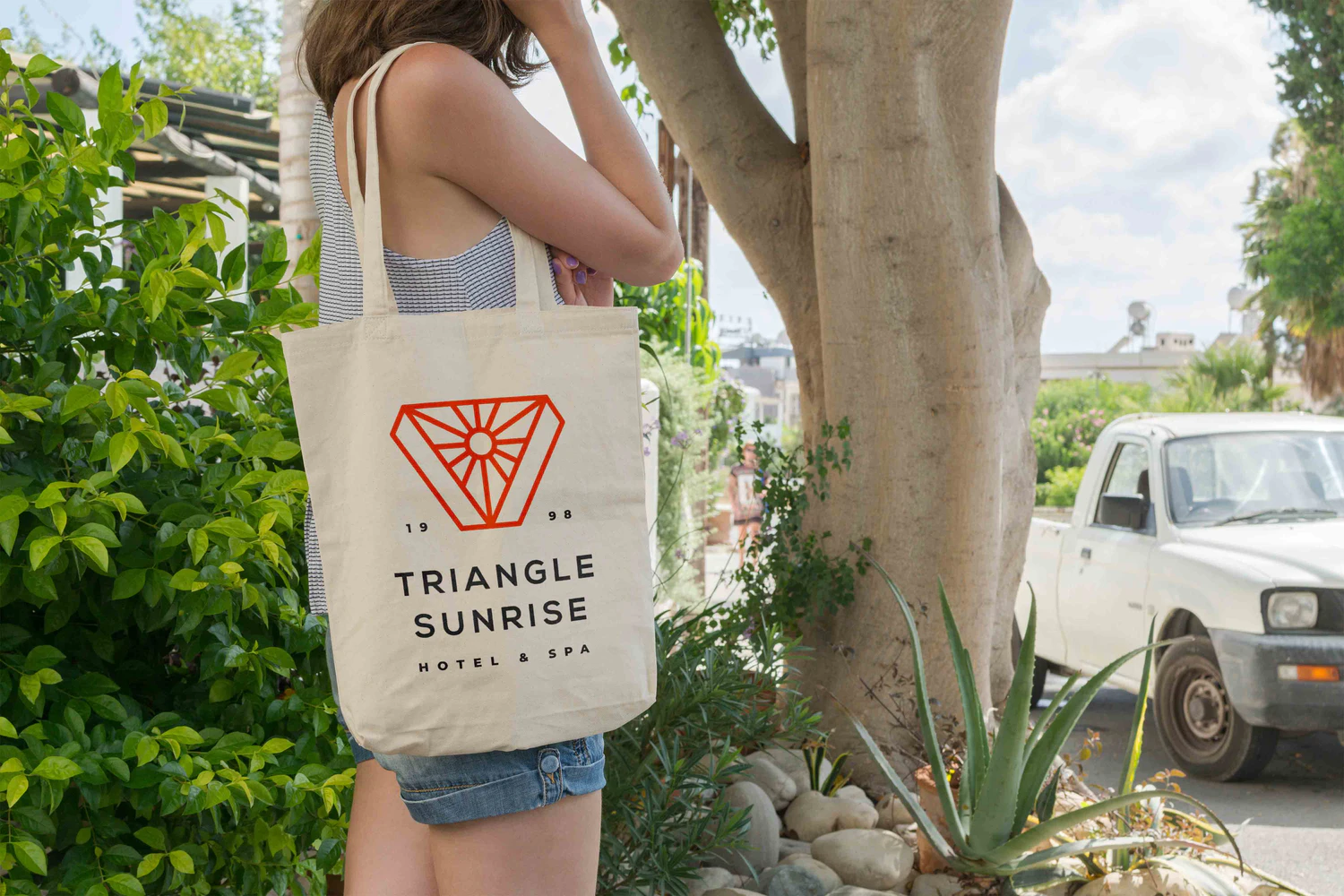 3627 10款海边旅游场景文创产品帆布手提袋设计PS样机 Canvas Tote Bag Mockups Pack Vol. 3