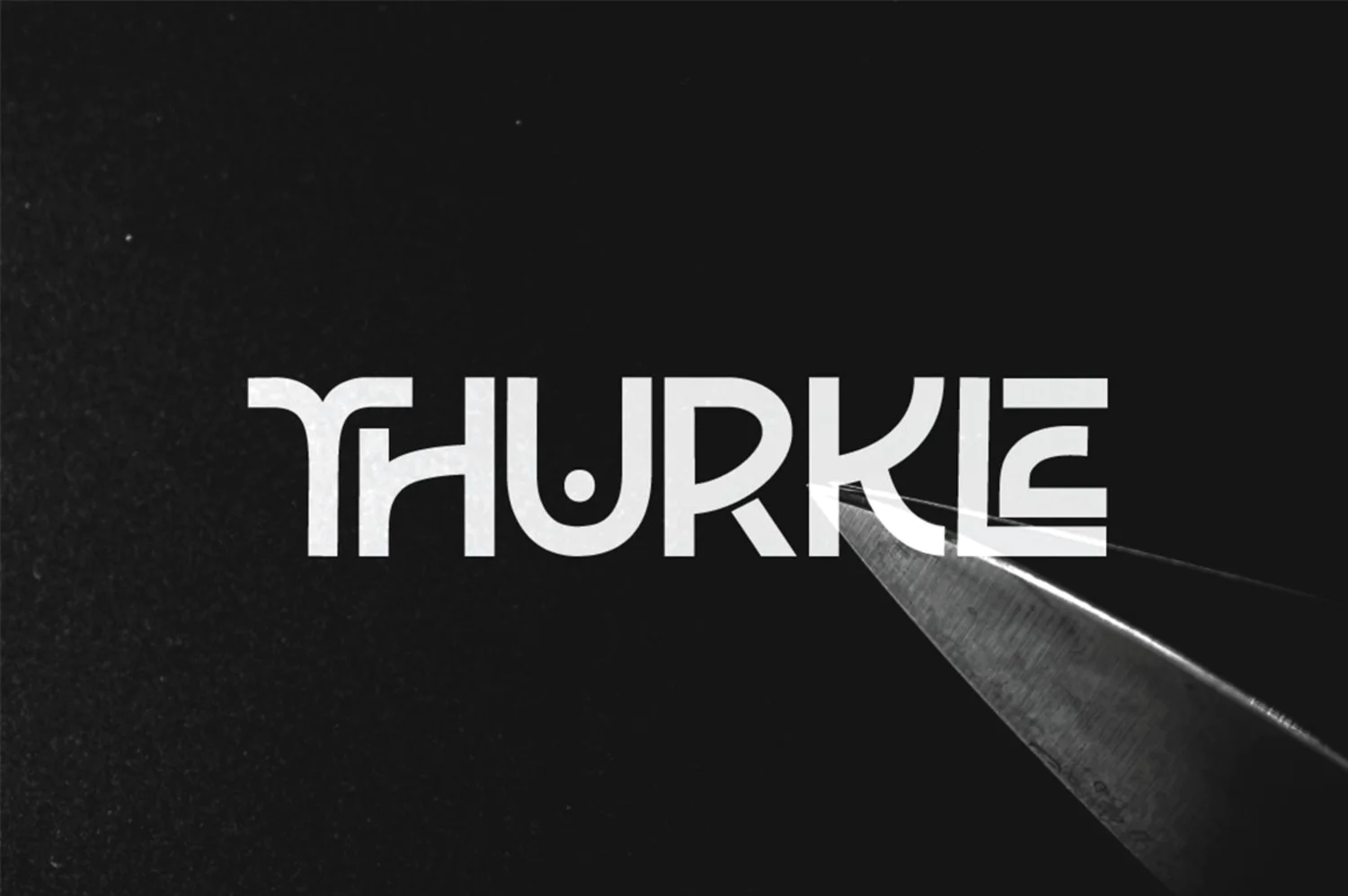 3635 创意硬朗标题英文新衬线字体下载 Thurkle Font