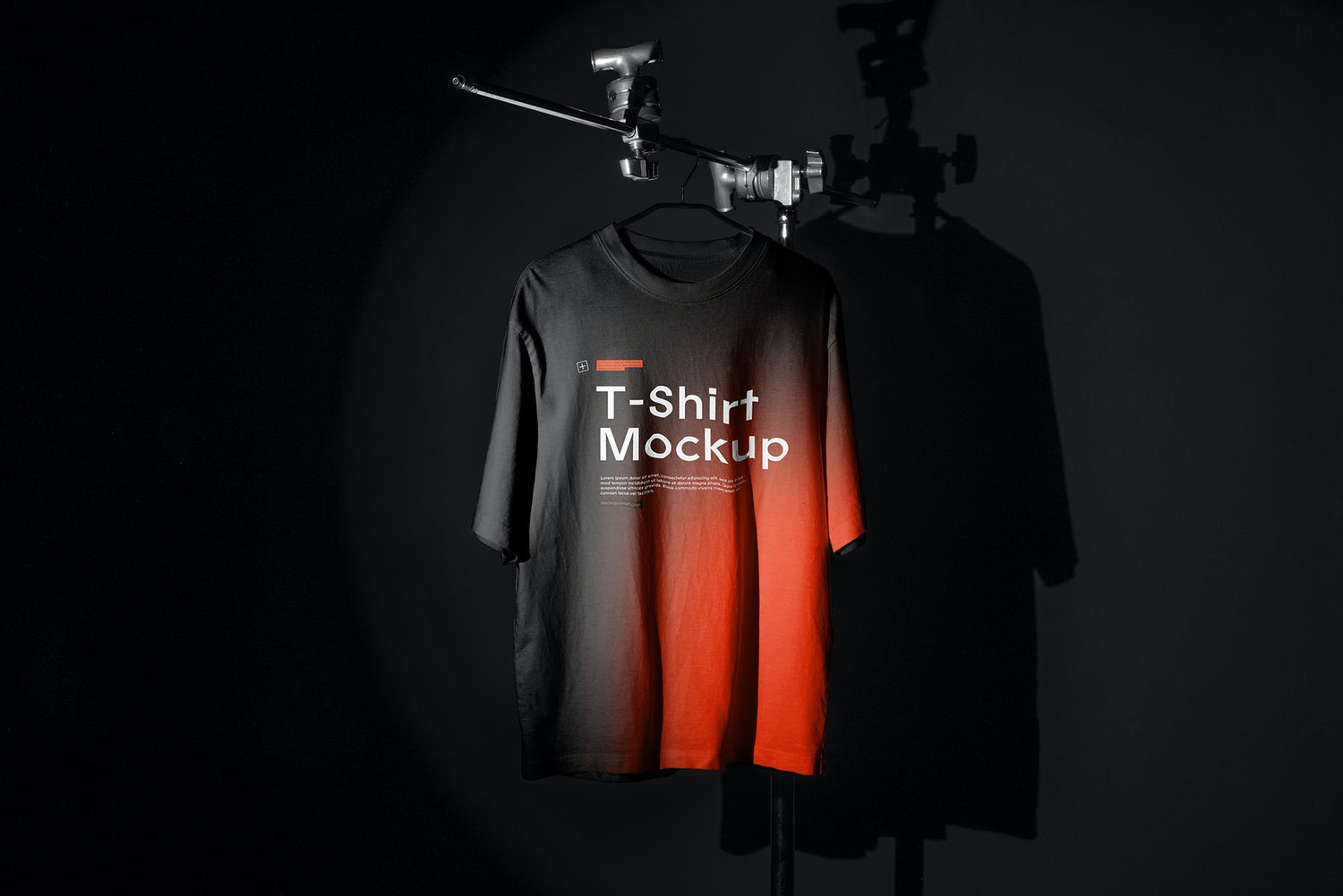 4625 4款男士T恤场景展示PS样机合集 T-Shirt Mockups@GOOODME.COM