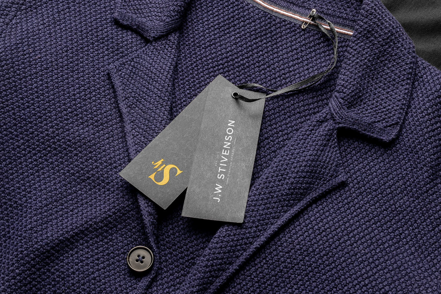 4743 14款服装品牌设计大衣牛仔裤吊牌标签PS样机 Styline – Apparel Labels and Tags Mockups vol 1@GOOODME.COM