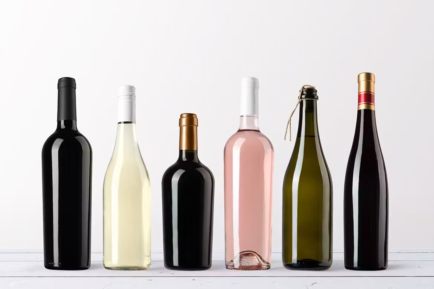 5897 多款红酒瓶模型样机-Wine Bottles Mockups